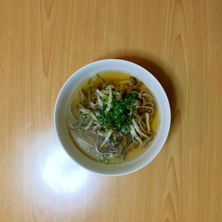 しめじと牛肉のあったか蕎麦